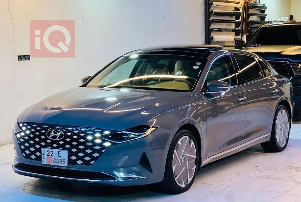 Hyundai Azera 2023 - $26,000 for sale