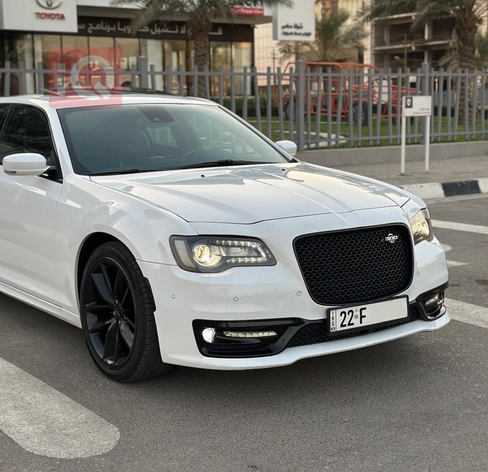 كرايسلر 300