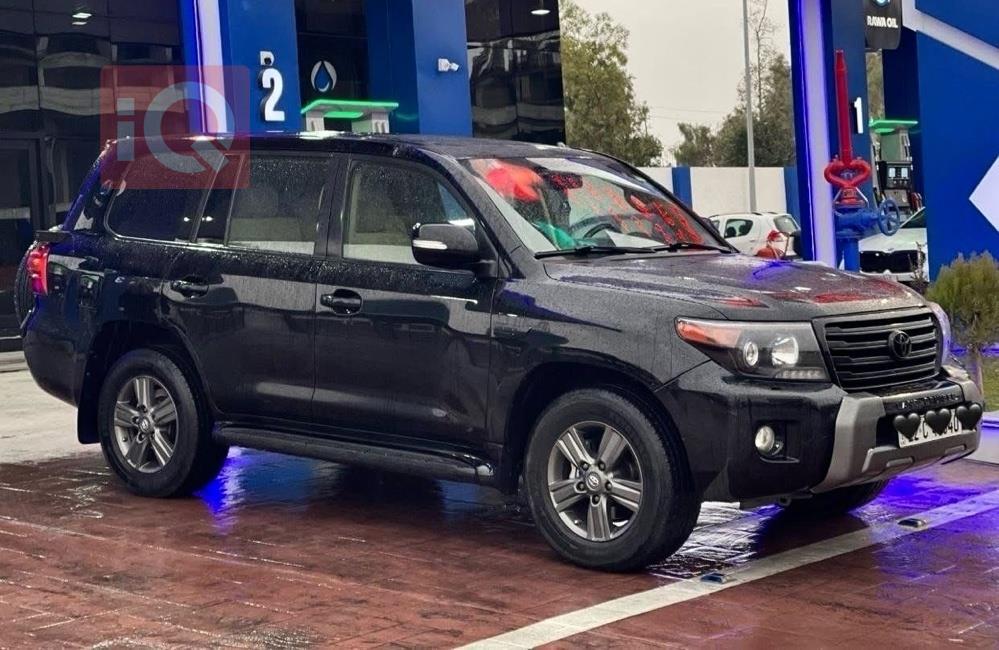 تويوتا لاندكروزر