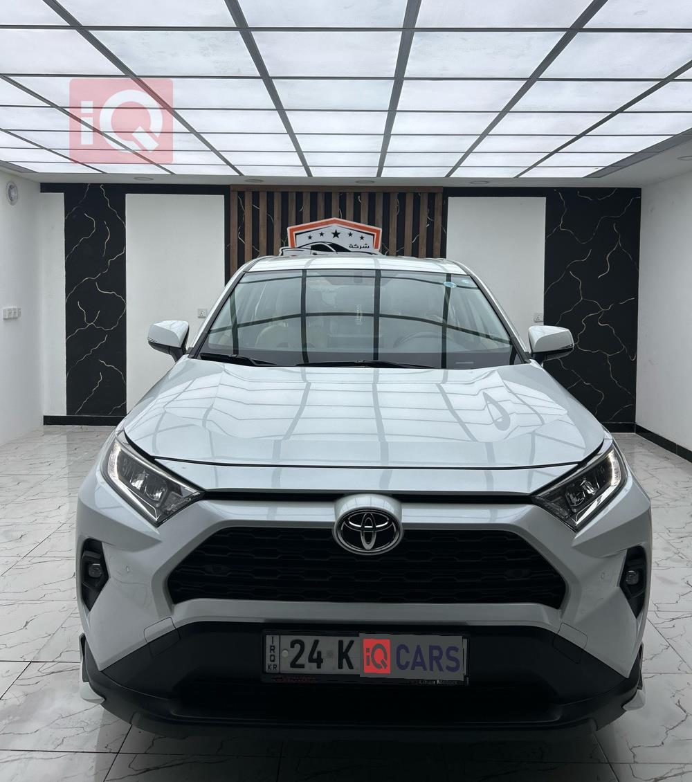 تويوتا راف 4