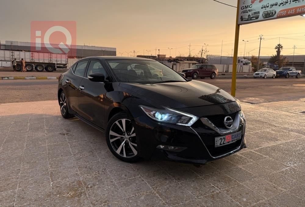 نيسان ماكسيما