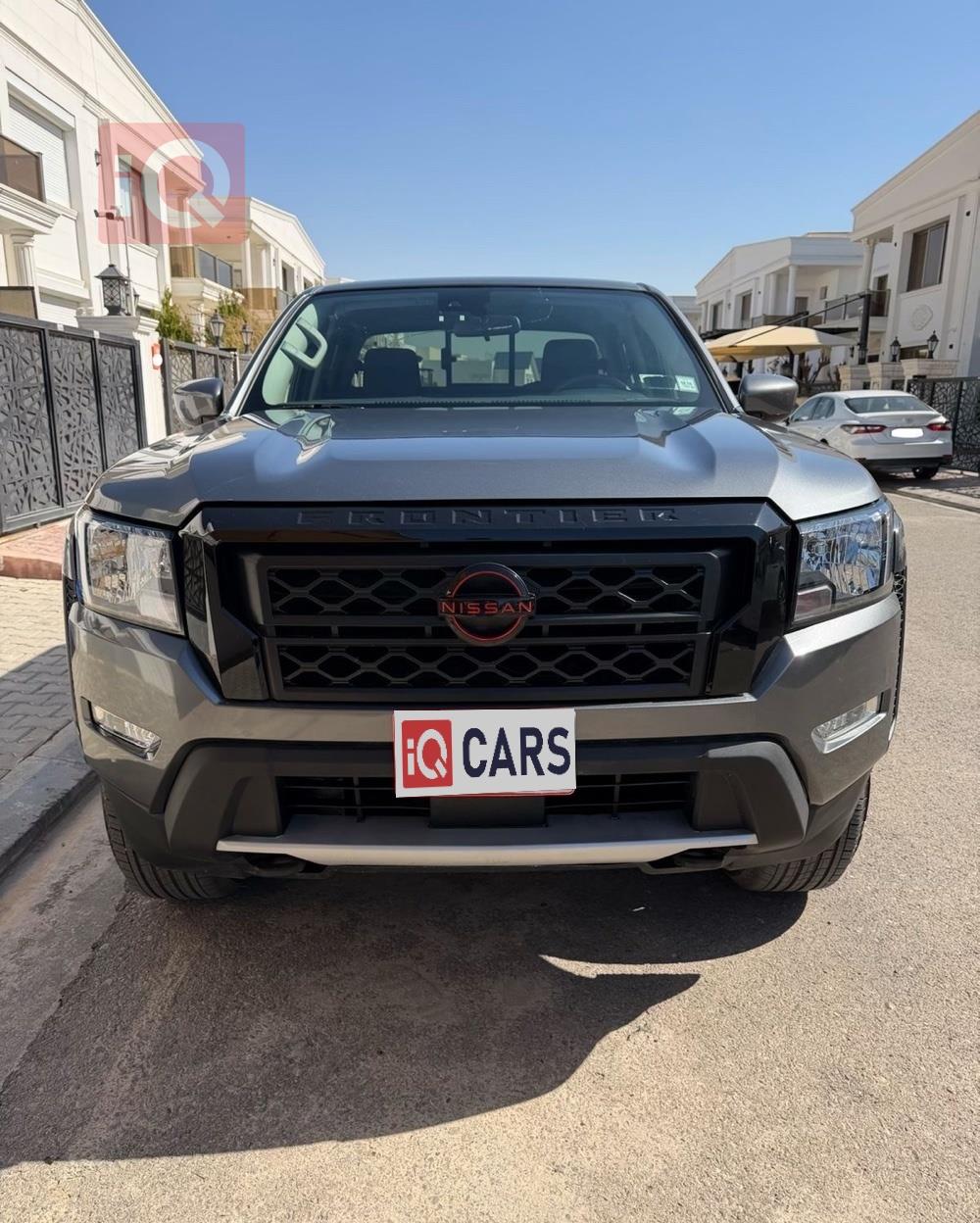 نيسان فرونتر