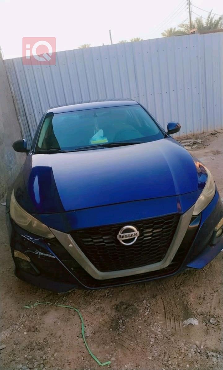 نيسان ألتيما