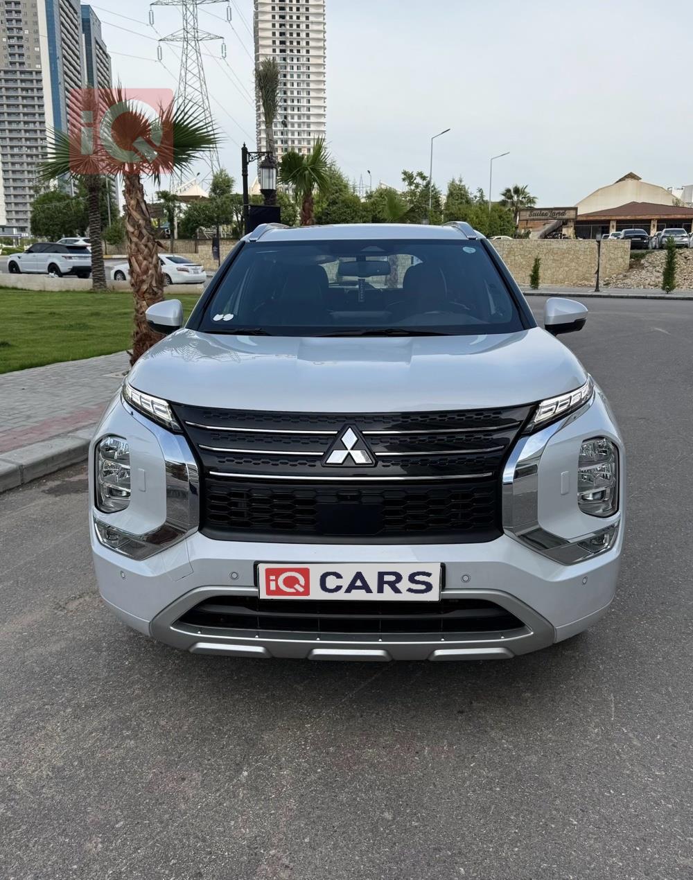 ميتسوبيشي اوتلاندر
