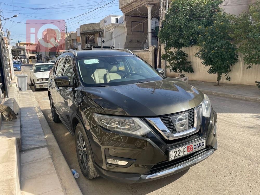 نيسان X-Trail