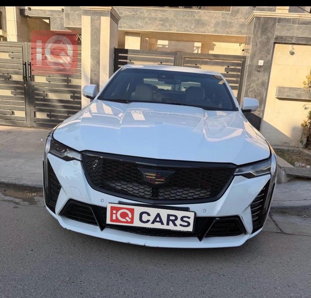 كاديلاك CT4