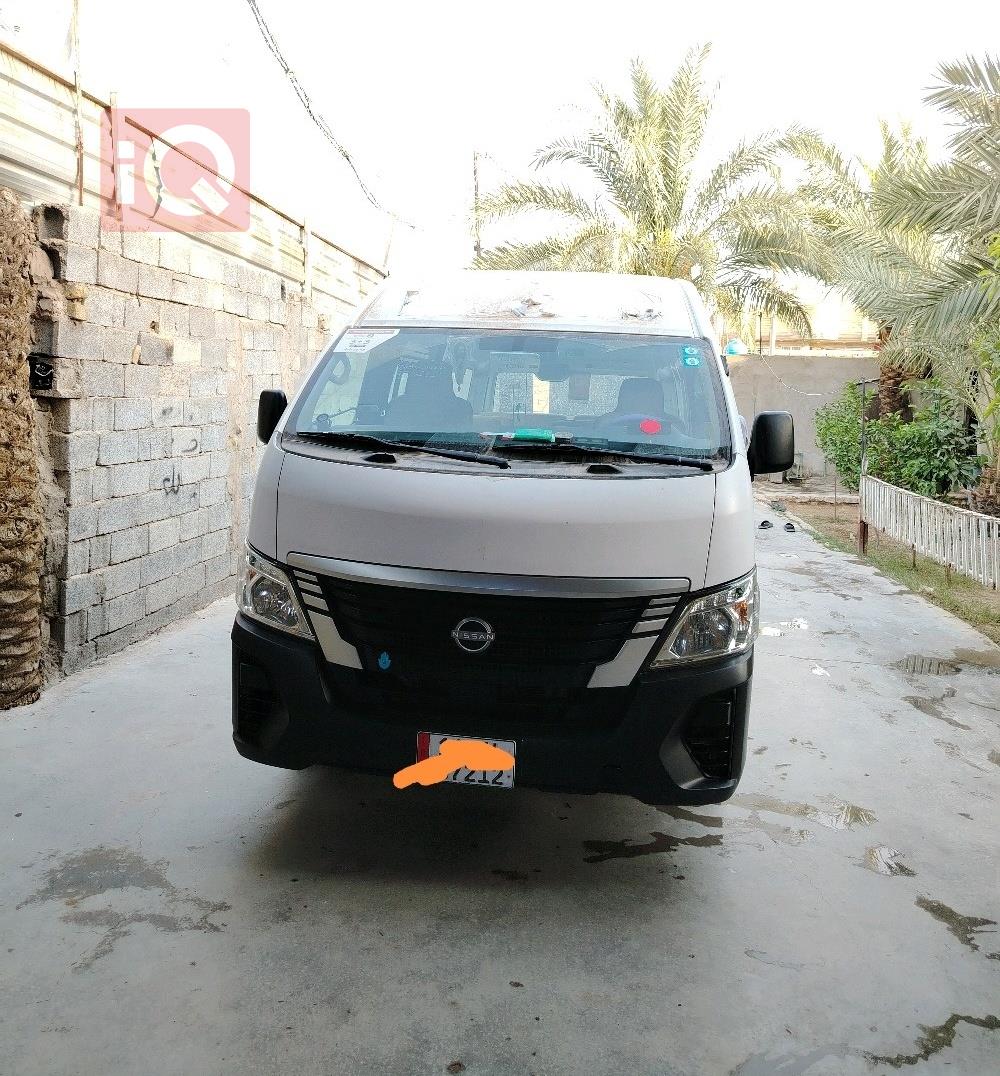 نيسان اورفان