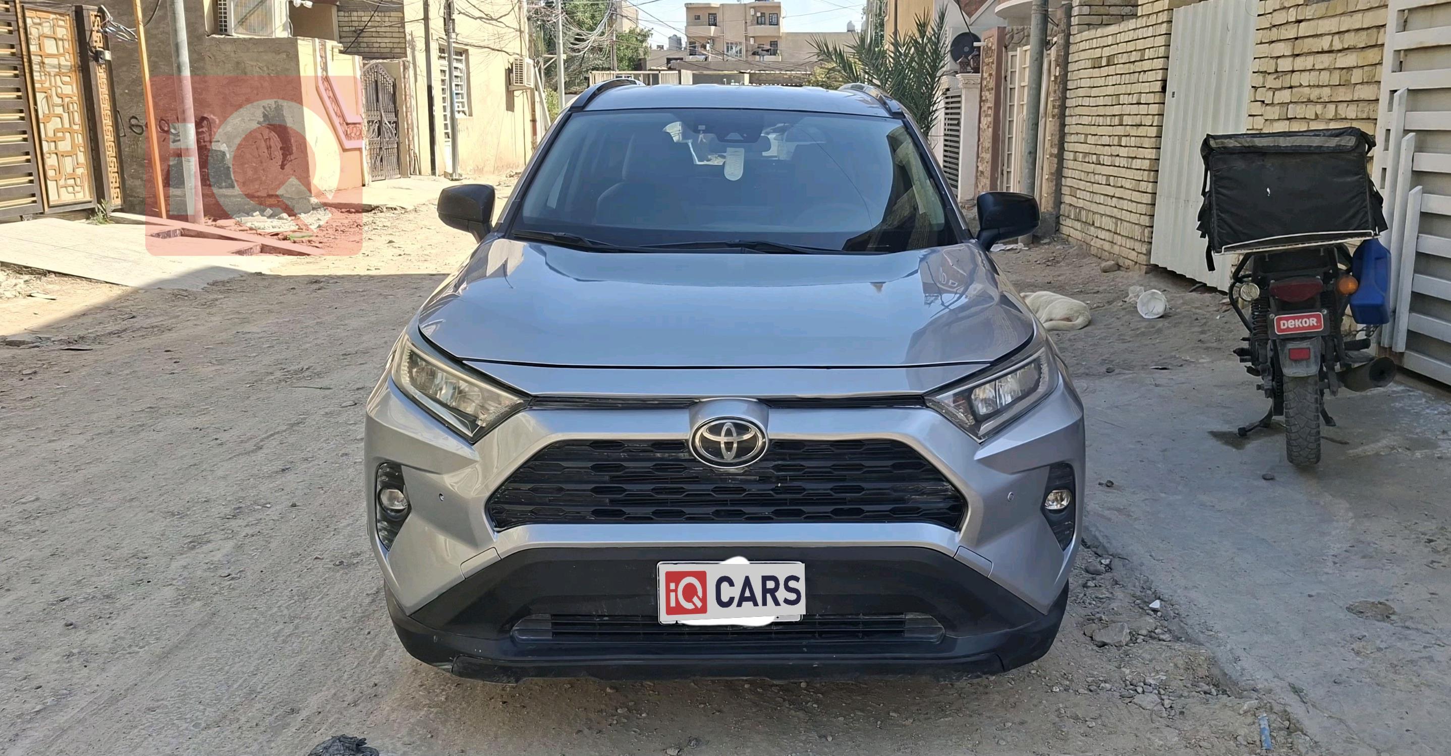 تويوتا راف 4