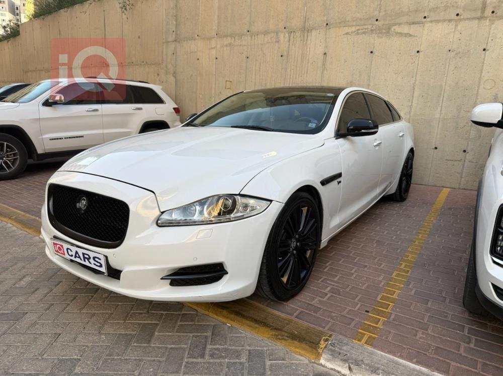 جاكوار XJ