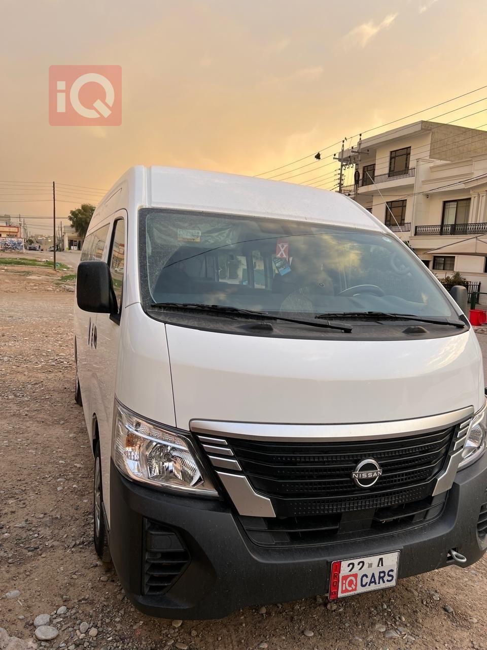 نيسان اورفان