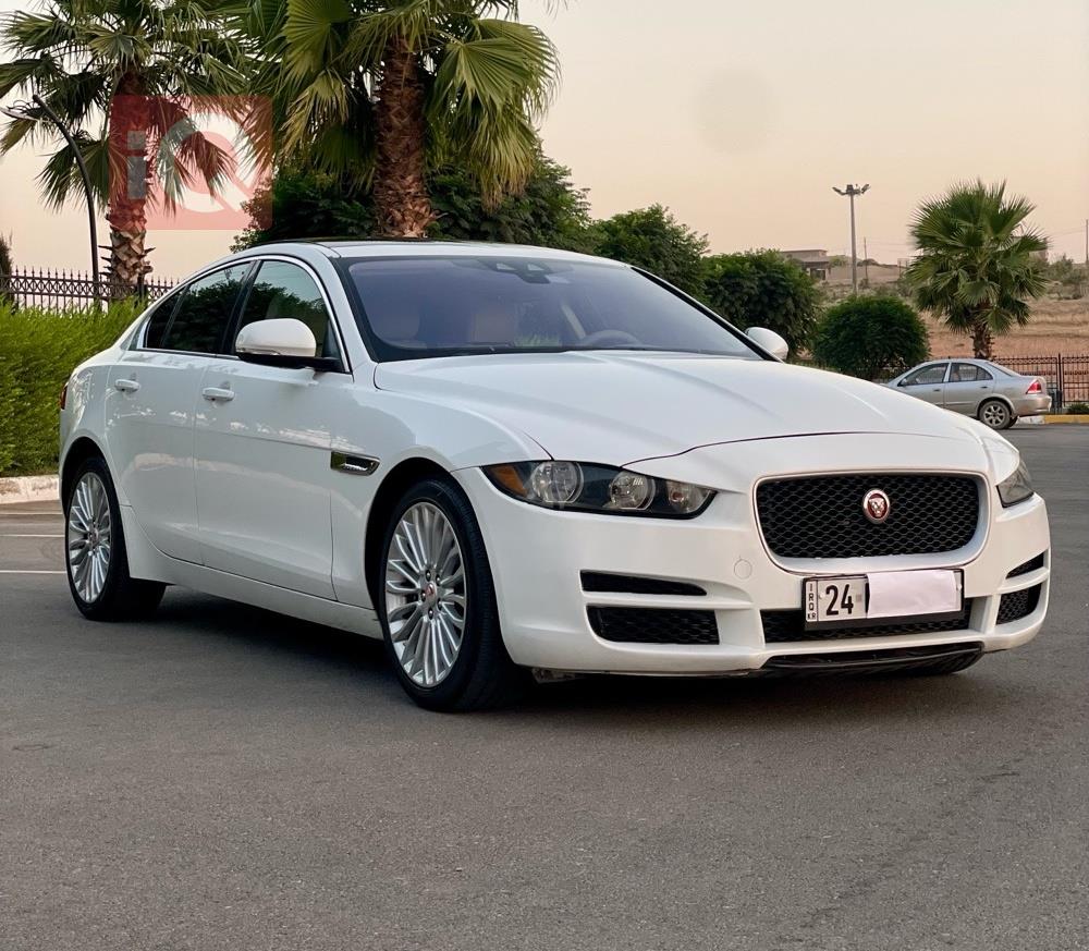 جاكوار XE