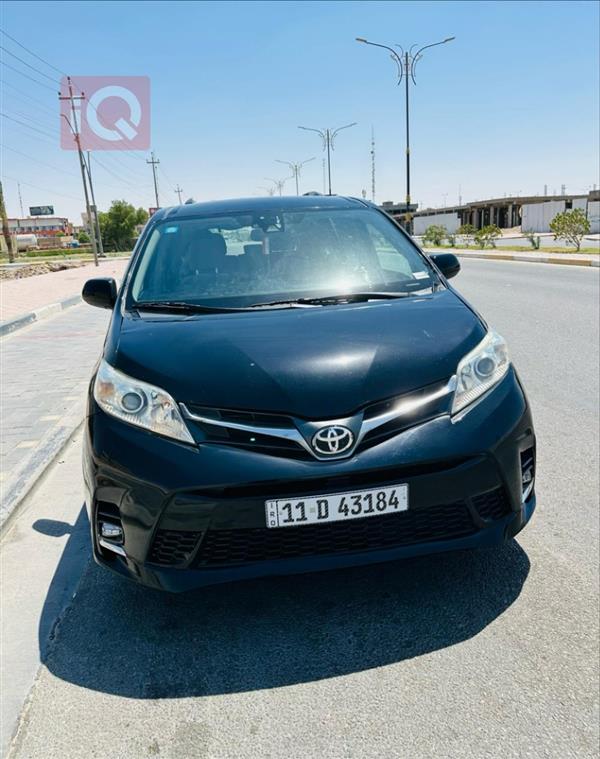 Toyota Sienna 2020 - $20,000 for sale