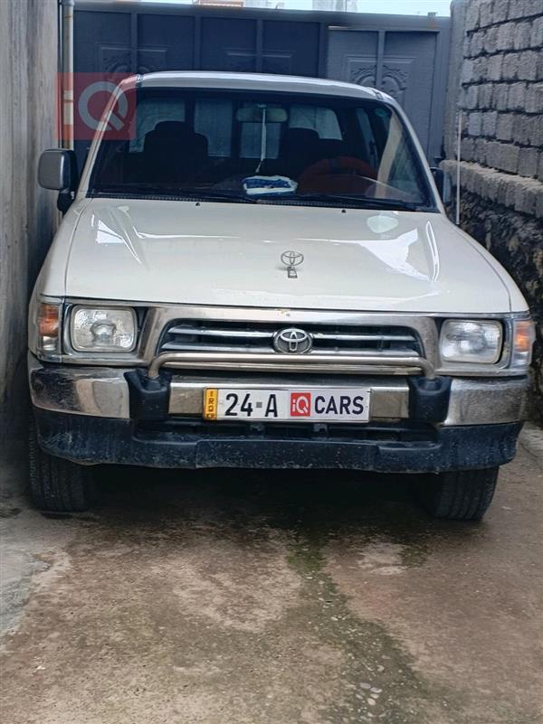 Toyota Hilux 2003 - $10,000 for sale