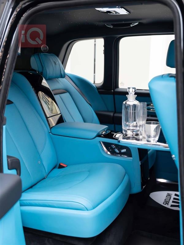Carousel image 4