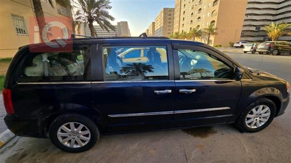 Carousel image 8