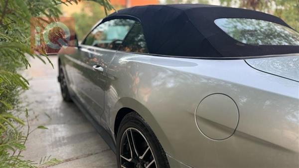 Carousel image 4