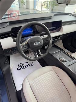 Ford Taurus 2024 - د.ع44,000,000 for sale