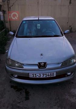 2002 بيجو 306
