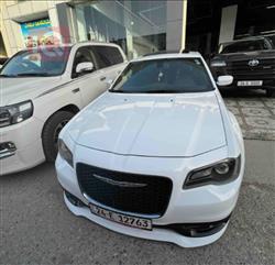 2017 كرايسلر 300