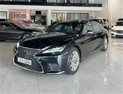 2022 لكزس LS