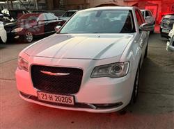 2017 كرايسلر 300