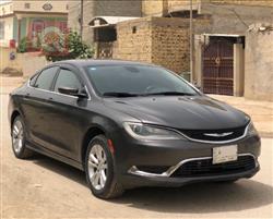 2017 كرايسلر 200