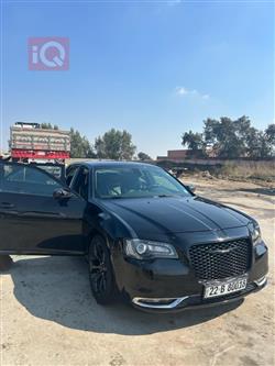 2020 كرايسلر 300