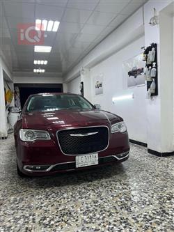 2020 كرايسلر 300