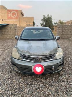 2010 نيسان فيرسا