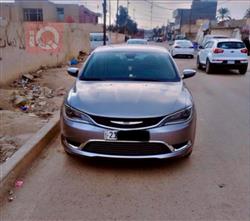 2016 كرايسلر 200