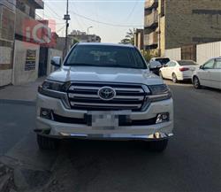 2017 تويوتا لاندكروزر