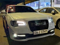 2021 كرايسلر 300