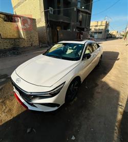 Hyundai Elantra 2024