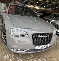 2019 كرايسلر 300