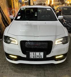 2023 كرايسلر 300