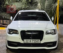 Chrysler 300 2022