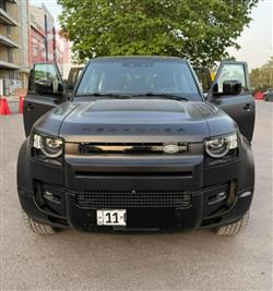 Land Rover Defender 2024