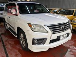 2011 لكزس LX
