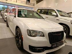 Chrysler 300 2023