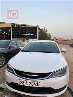 2016 كرايسلر 200