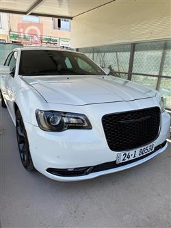 Chrysler 300 2023