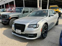 Chrysler 300 2022