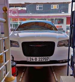 Chrysler 300 2024
