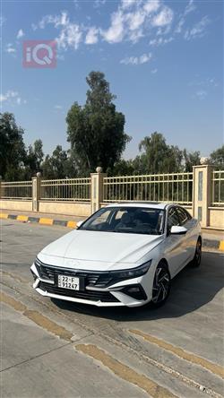 Hyundai Elantra 2024