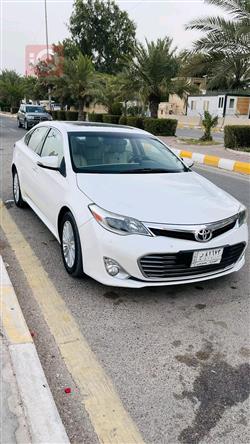 2013 تويوتا أفالون
