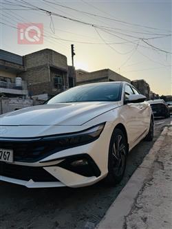 Hyundai Elantra 2024