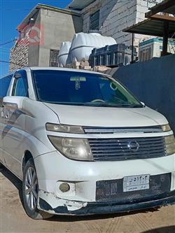 Nissan Elgrand 2011