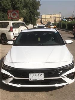 Hyundai Elantra 2024