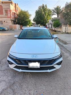 Hyundai Elantra 2024