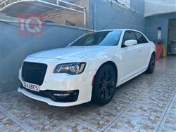 2021 كرايسلر 300